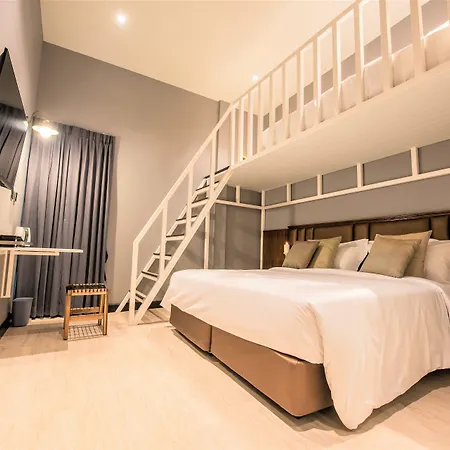 Homie Hostel & Cafe